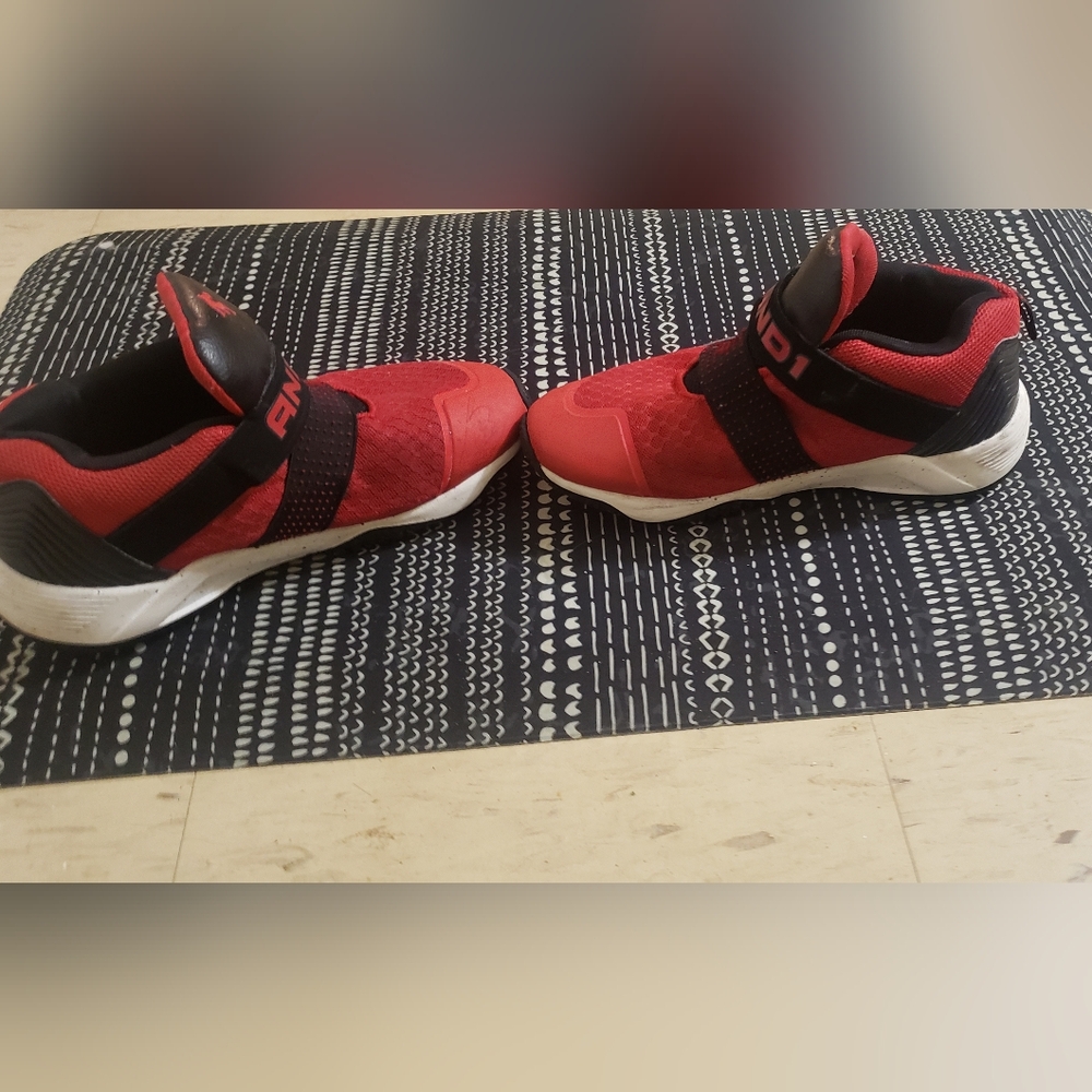 AND1 Kids Red Basketball Shoes - Picture 7 of 8